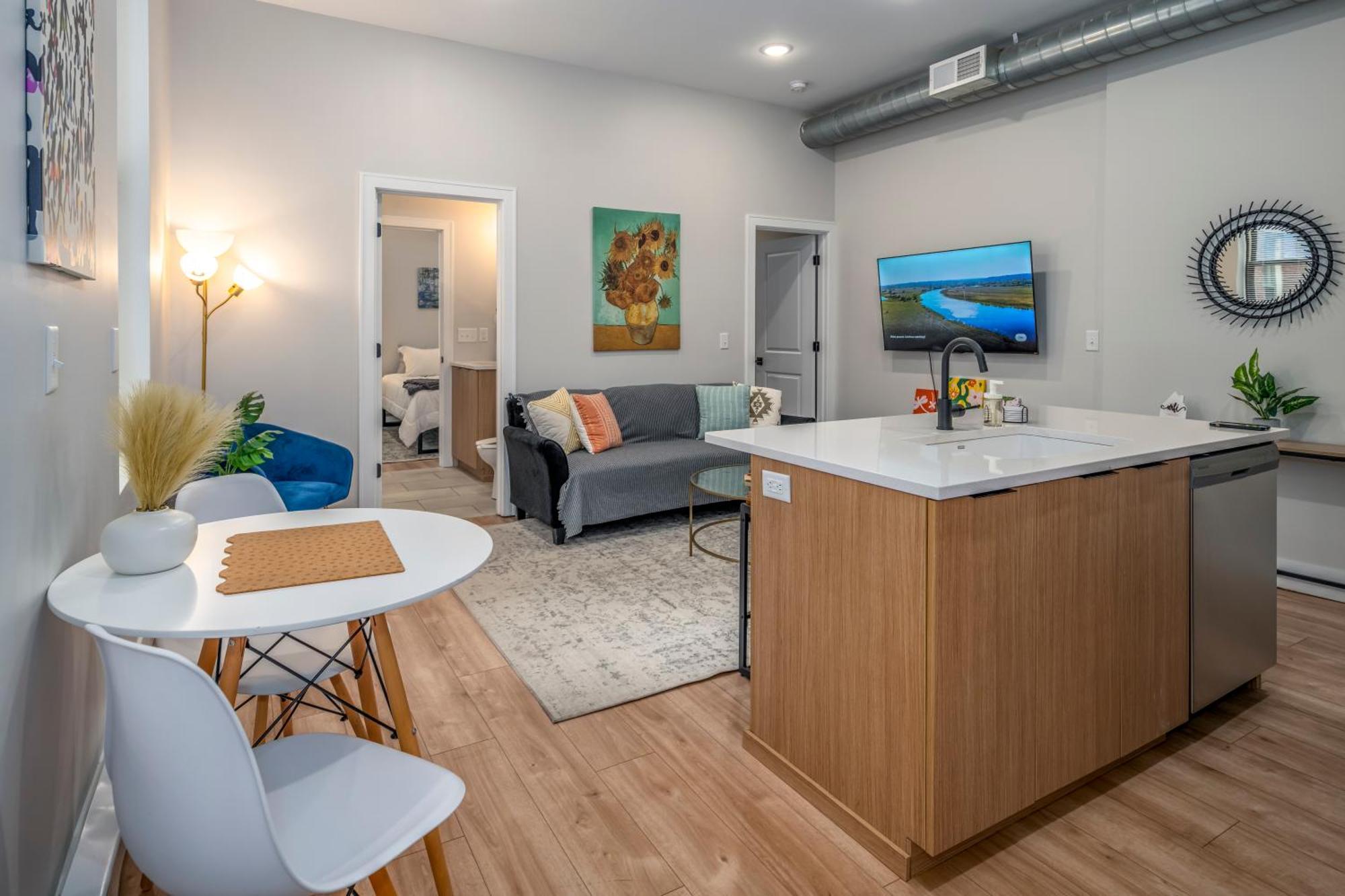 Prime Otr, 3 Lux Queen Beds, Two 55In Tvs, Steps To Tql, Findlay Market, Light Rail, Fast Wifi Cincinnati Exterior foto