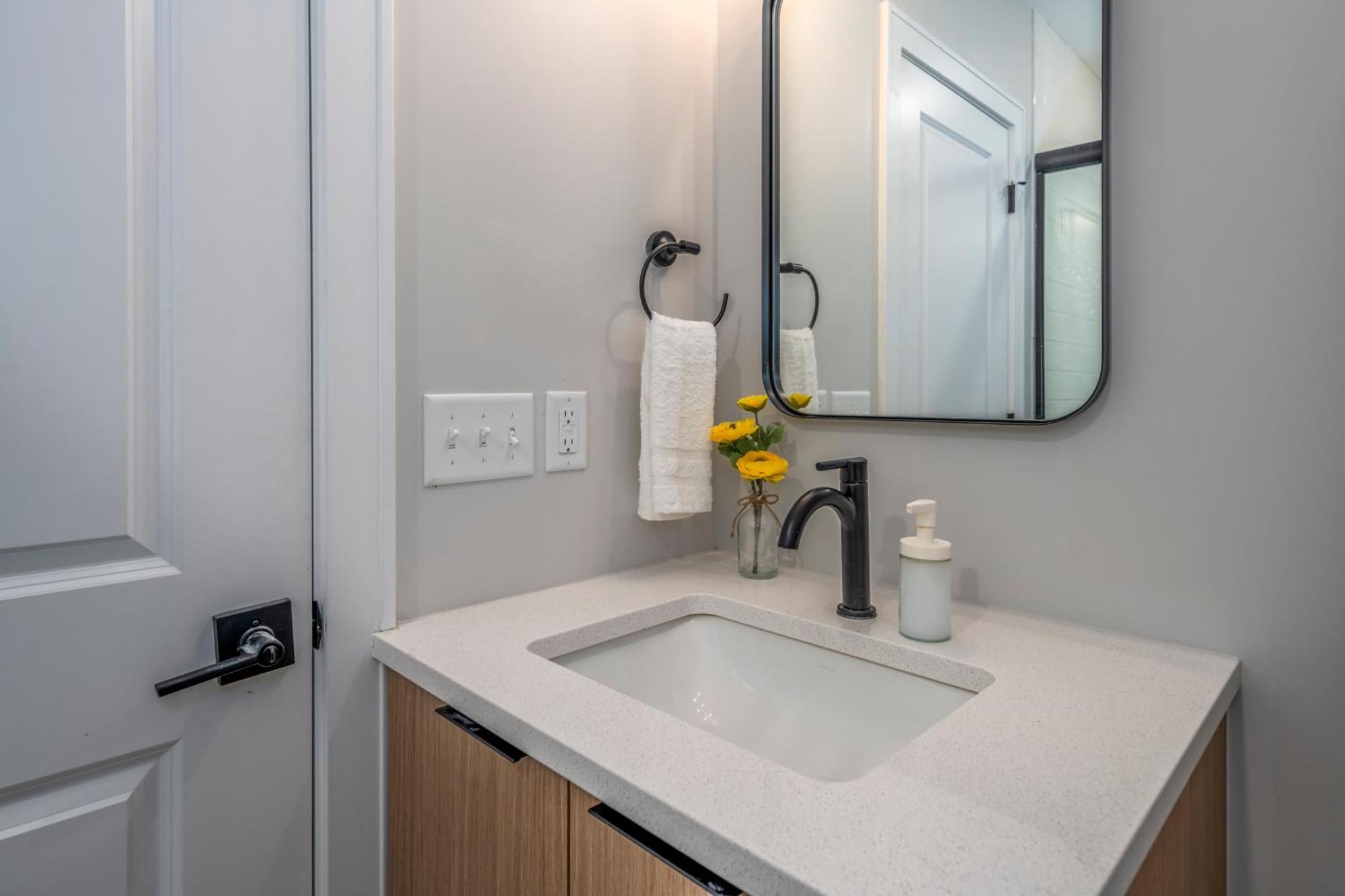 Prime Otr, 3 Lux Queen Beds, Two 55In Tvs, Steps To Tql, Findlay Market, Light Rail, Fast Wifi Cincinnati Exterior foto